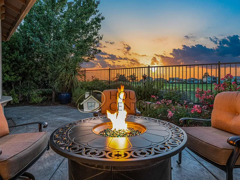4005 Royal Troon Dr — Photo 56