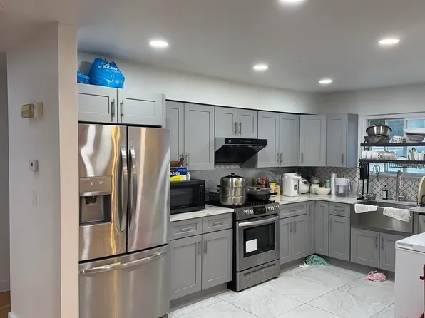 (undisclosed Address), Huntington Station, NY 11746