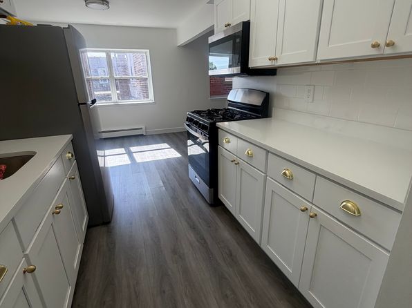 550 Washington Ave #15