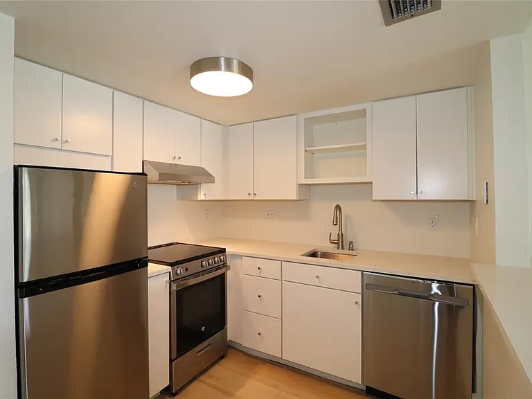 618 Orange Dr #207 — Photo 5