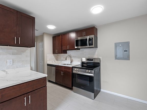 5th image of 1770 E Woodward Heights Blvd APT C3