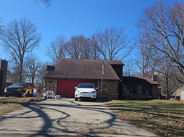 8401 N Tahoe Dr, Muncie, IN 47303