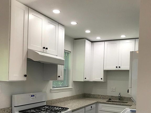 4th image of 8903 Bradmoor Dr
