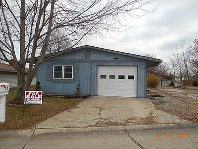 2nd image of 51 Fountain Lake Dr