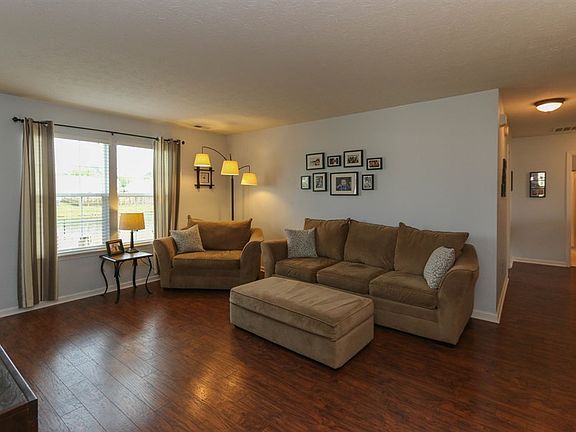 2nd image of 3238 Cold Harbor Dr