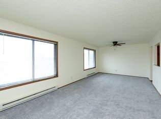 4866 10th Ave S, Fargo, ND 58103