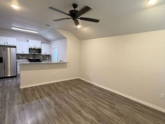 3rd image of 110B Wind Ridge Dr