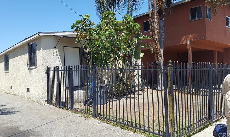 1st image of 523 W 92nd St
