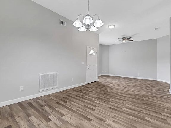 4th image of 12365 Amanda Cove Trl