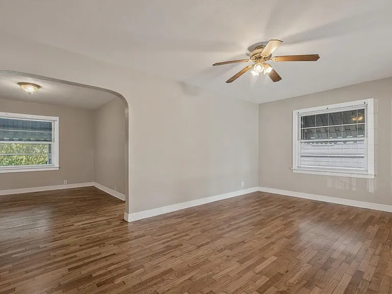 102 Chitwood St — Photo 5
