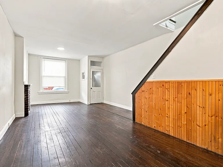 3435 Amber St — Photo 4