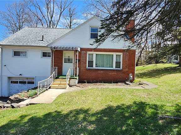 2nd image of 943 Evans Ave