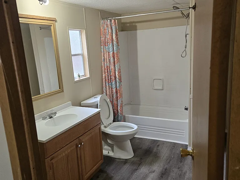 287 Lynn Dr — Photo 4