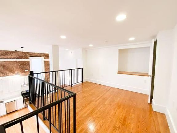 3rd image of 1408 California St