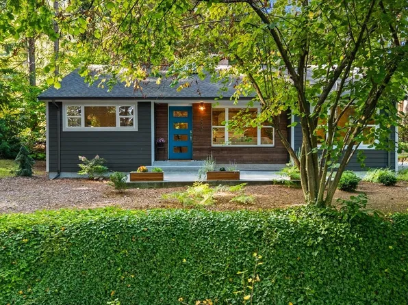 18731 Ballinger (off private road) Way NE, Lake Forest Park, WA 98155