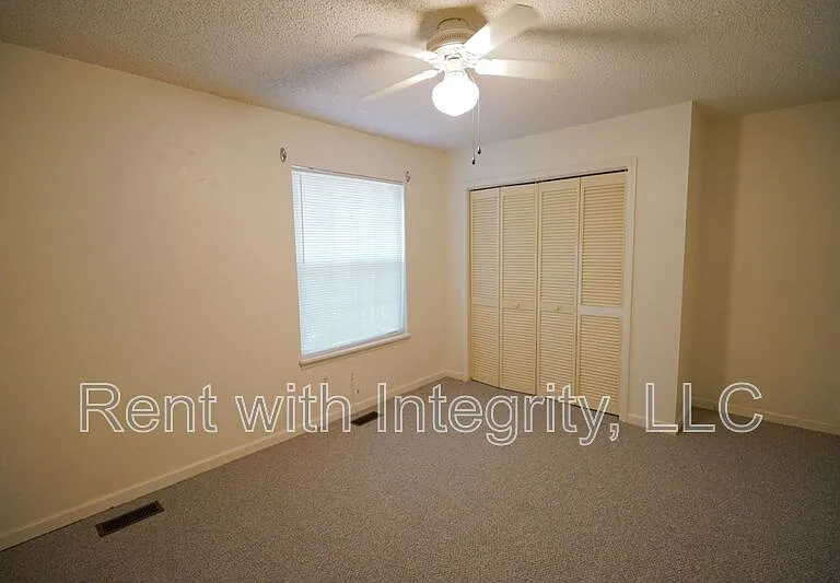 2335 Parrot Ln — Photo 18
