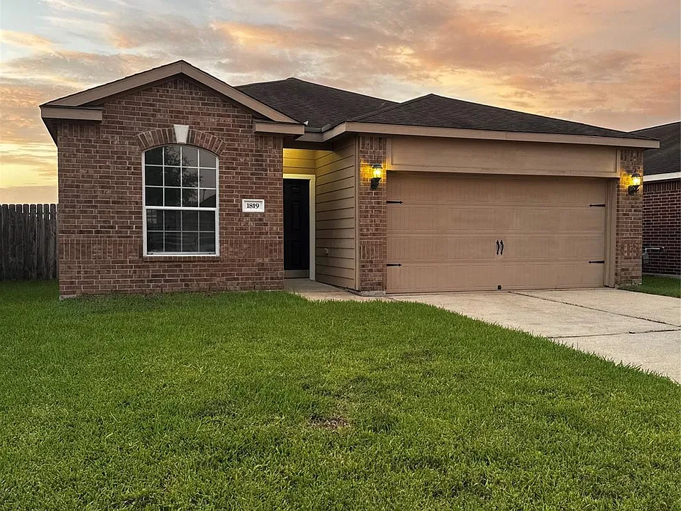 1819 Opal Peach Dr