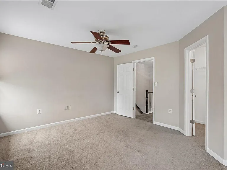 104 Frazer Dr — Photo 25