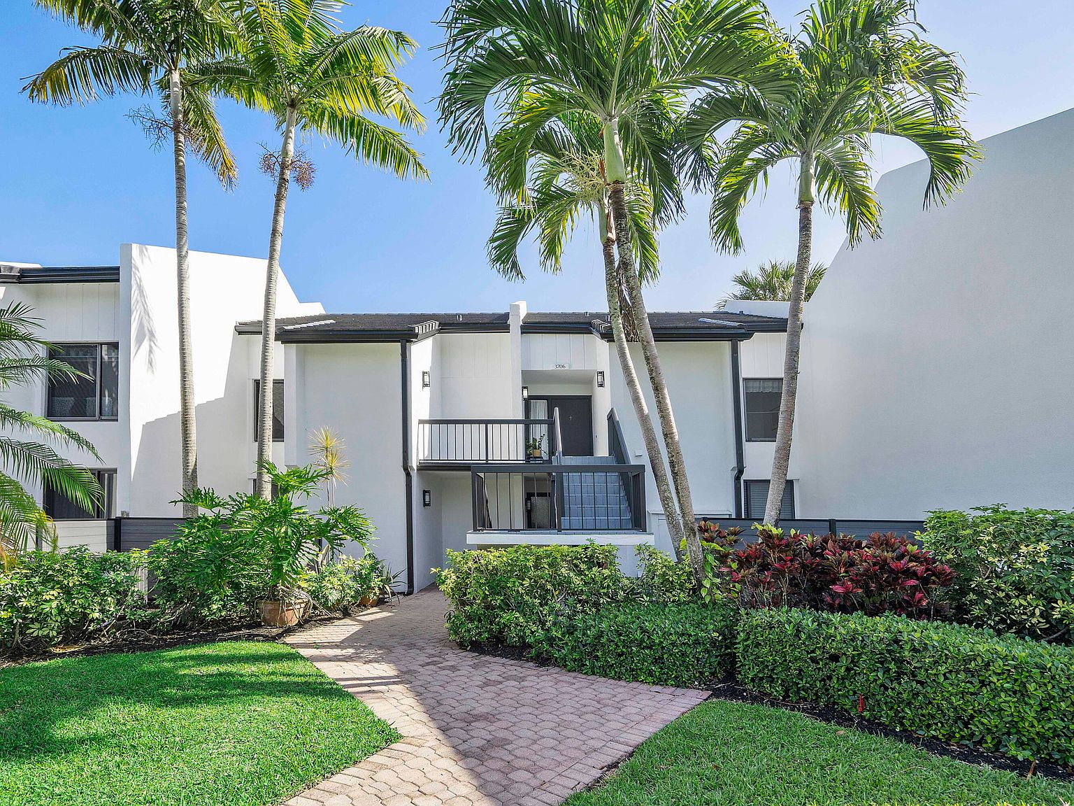 3706 Bridgewood Drive #3706