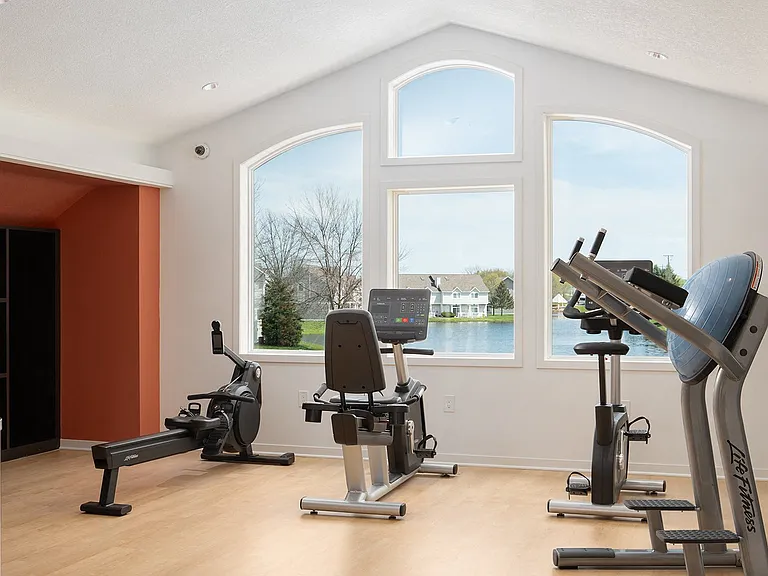 Avalon Cove Townhomes — Photo 10