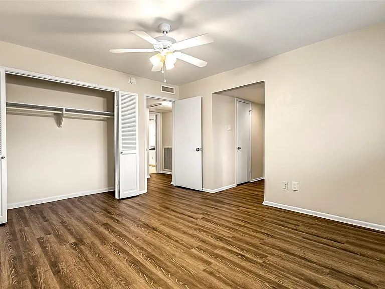 5835 E University Blvd #D — Photo 18