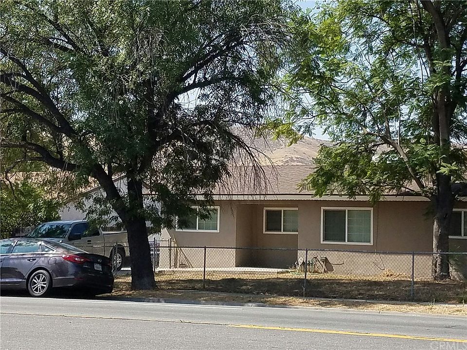 2nd image of 1585 Kendall Dr