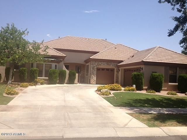 1st image of 2972 E Linda Ln