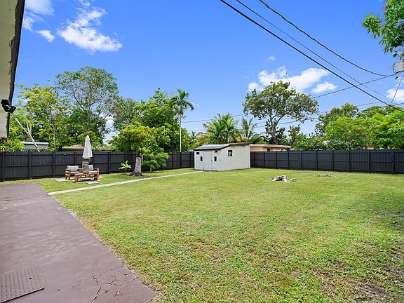 4th image of 830 NW 131st Street