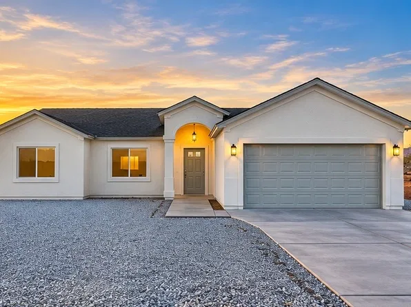 108 Espana Ct, Rio Rico, AZ 85648