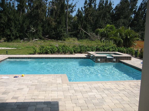 pool/hot-tub