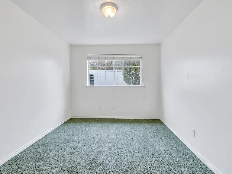 419 N 500 E #103 — Photo 13