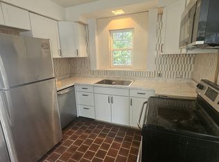 1310 Fairview Dr, Moultrie, GA 31768