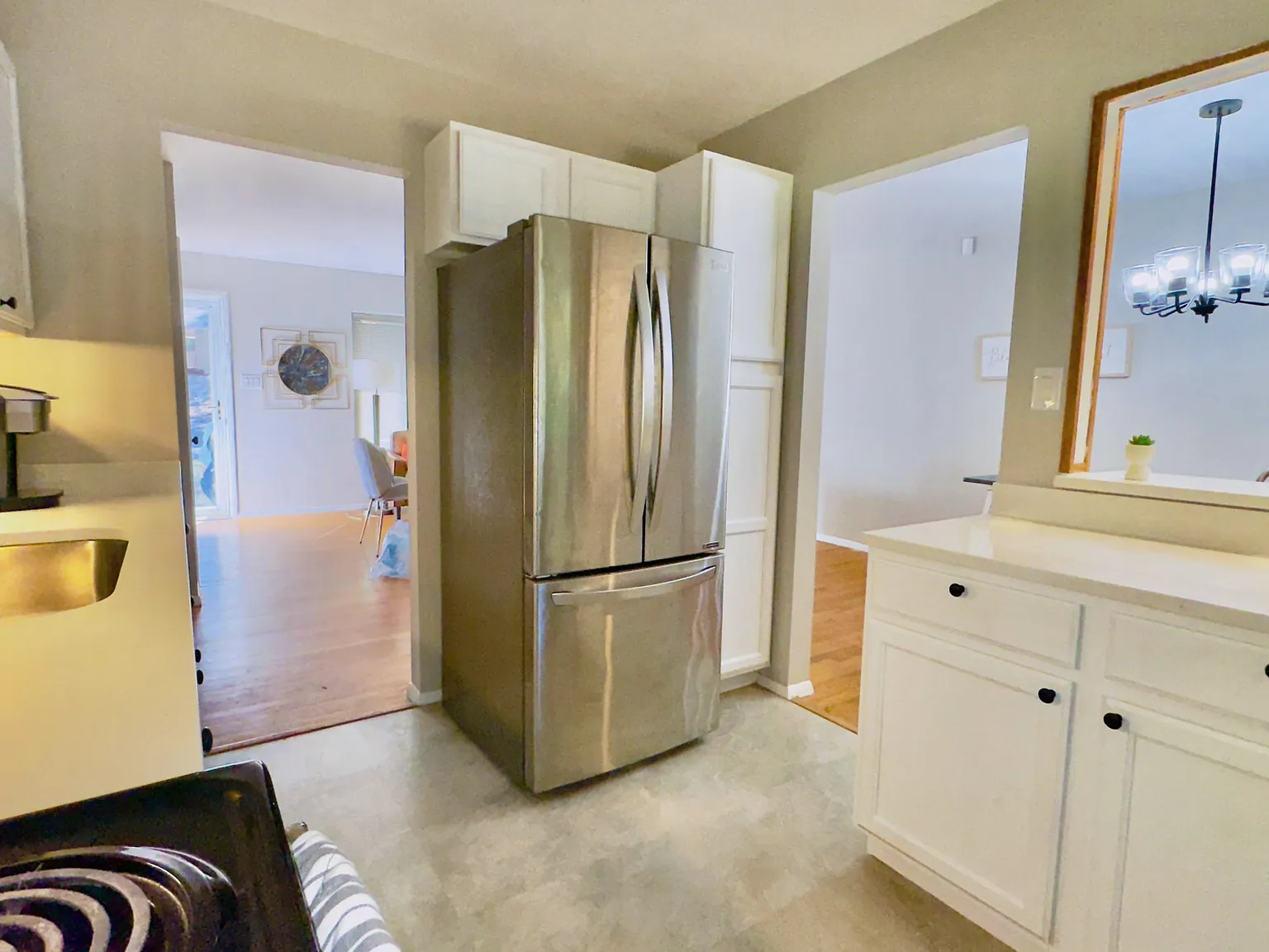 4 bed, 2.0 bath, 1800 sqft, $1,044 — Photo 4