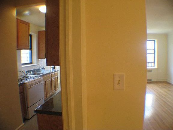 4th image of 3546 74th St APT 605