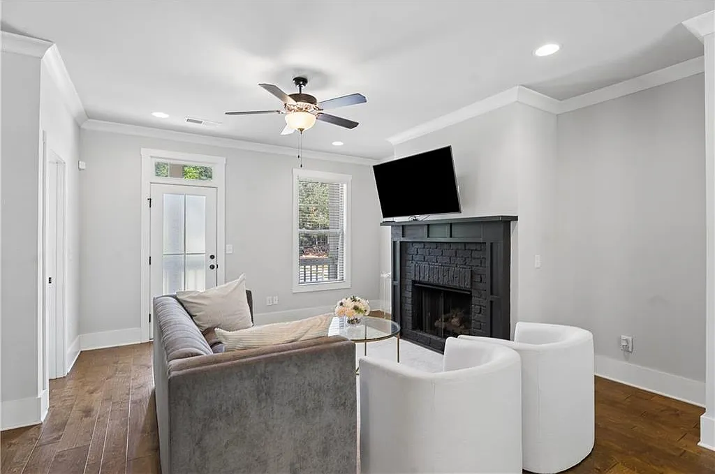 3 bed, 3.5 bath, 1804 sqft, $3,000 — Photo 4