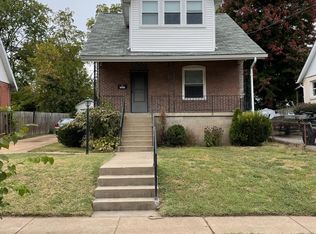 7267 Zephyr Pl, Saint Louis, MO 63143