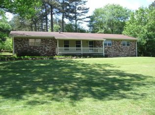 101 Meadowdale Dr, Dalton, GA 30721