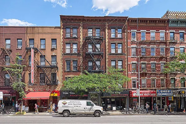 Rented by Keller Williams NYC | media 27
