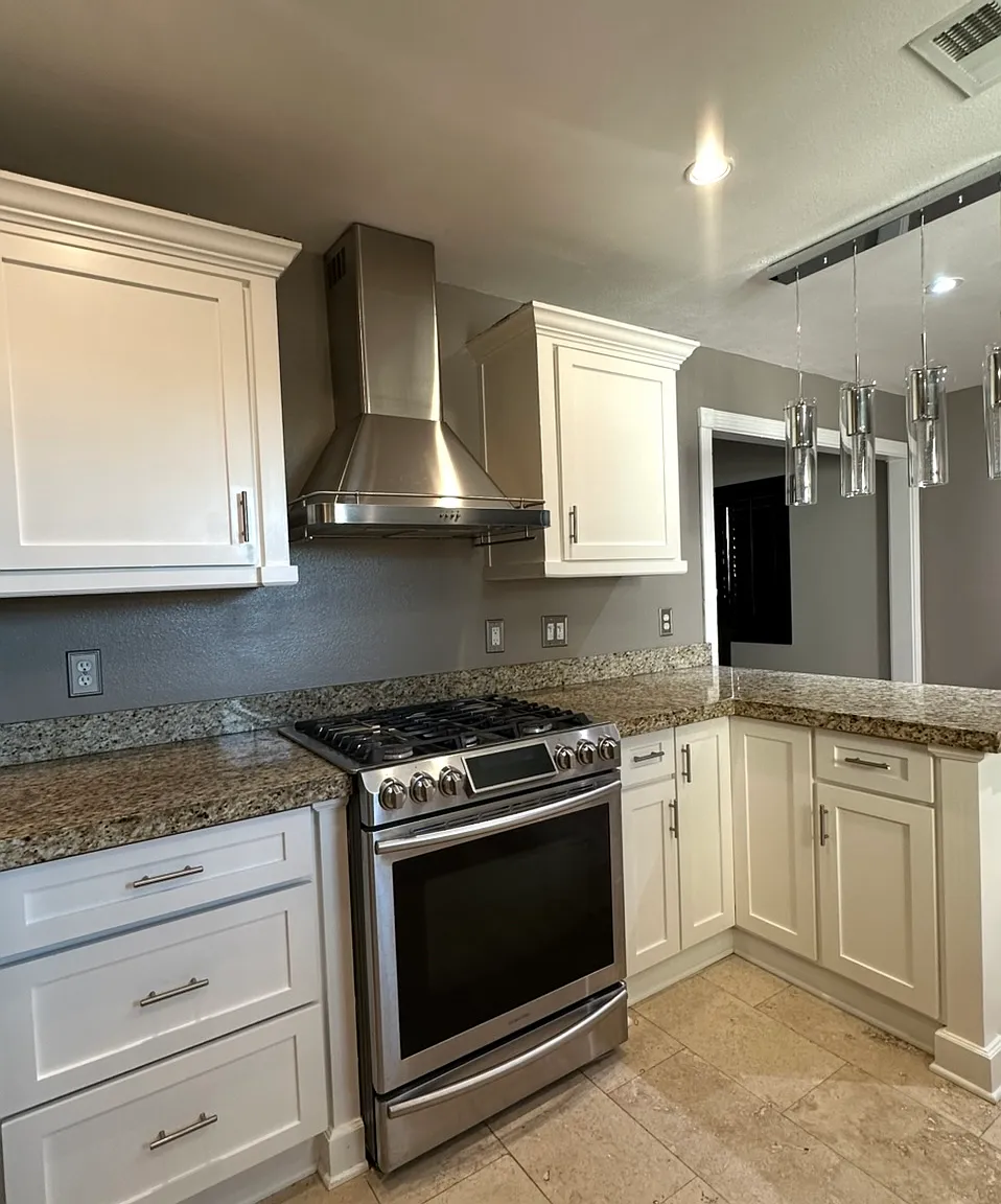 405 Butterfield Trl — Photo 4