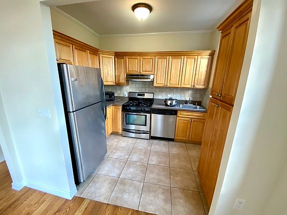 4th image of 4105 35th Ave APT 3L