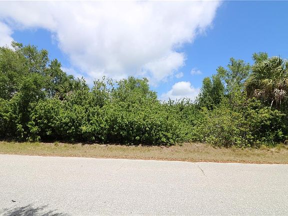 3rd image of 17249 Pheasant Cir
