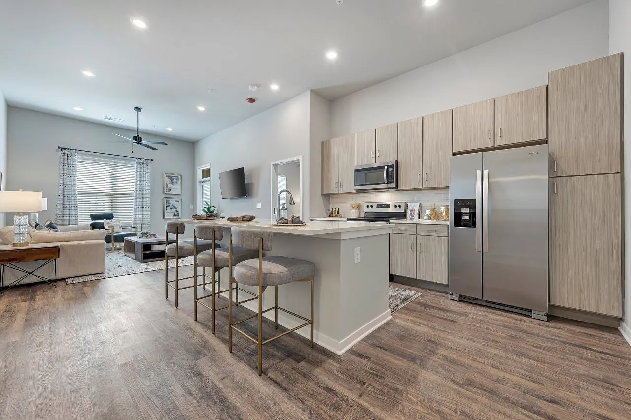 Avenue64 Apartments — Photo 1