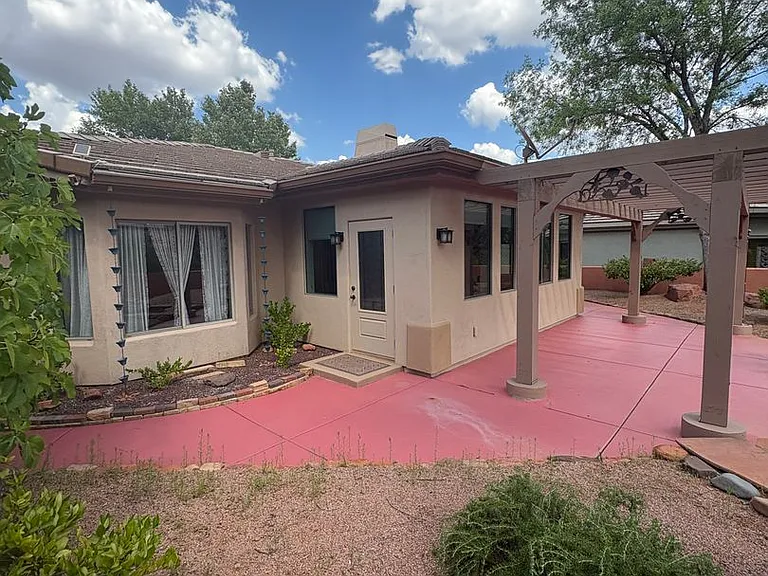 110 E Bighorn Ct — Photo 21