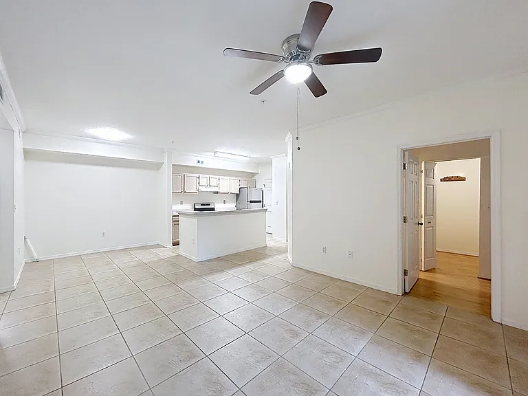 5608 Pinnacle Heights Cir #202 — Photo 8