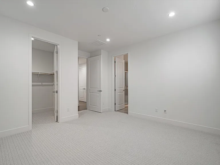 1010 Sinopia Ter — Photo 39