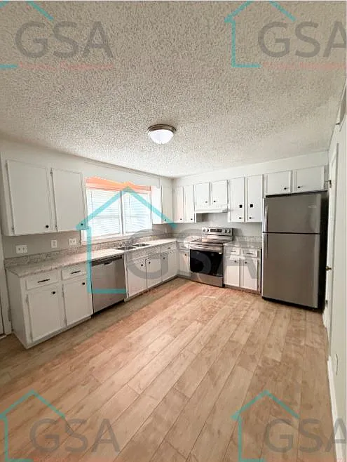 3 bed, 1.5 bath, 1200 sqft, $1,250 — Photo 4