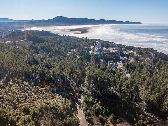 4th image of 240 Manzanita Dr