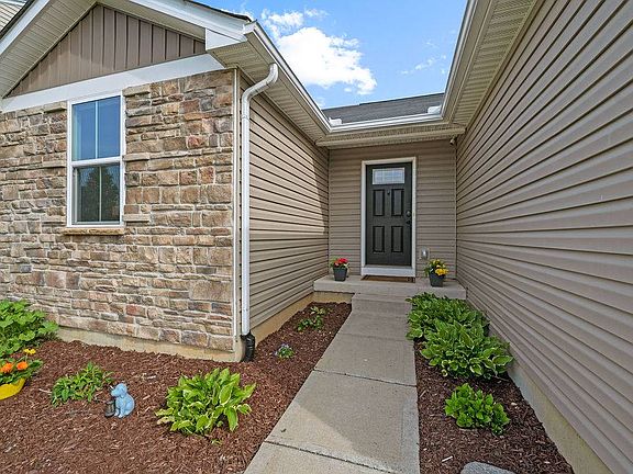 2nd image of 2760 Kingman Dr