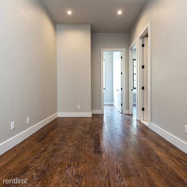 012_6807_forest_avenue_2r-13