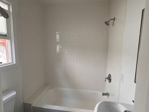 3rd image of 990 Palm Ave APT 12